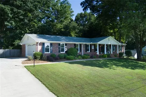 2121 Elysian Cir, Gainesville, GA 30501