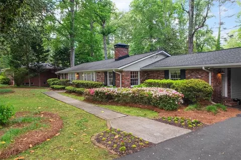 302 Chinquapin Dr SW, Marietta, GA 30064