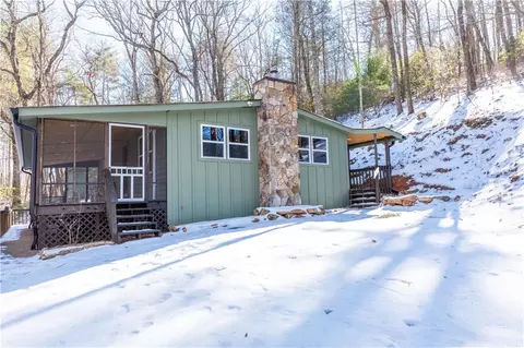 387 Hester Gap Rd, Cleveland, GA 30528