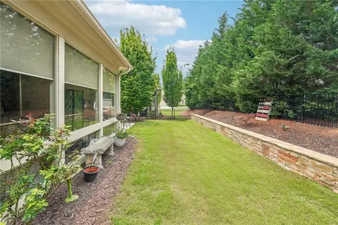 Exterior - 332 Rosshandler Rd, Suwanee, GA 30024 photo 11 of 13