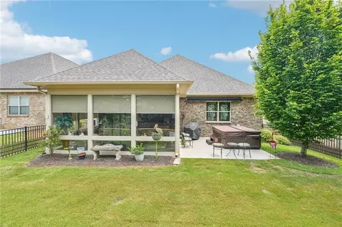 Exterior - 332 Rosshandler Rd, Suwanee, GA 30024 photo 12 of 13