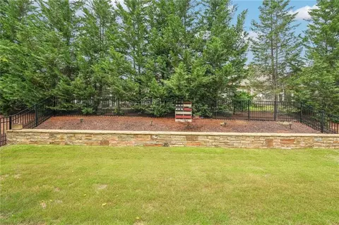 Exterior - 332 Rosshandler Rd, Suwanee, GA 30024 photo 9 of 13