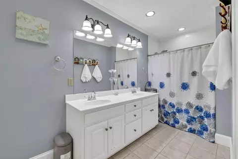 Bath - 75 E 2nd Ave, Colbert, GA 30628 photo 1 of 8