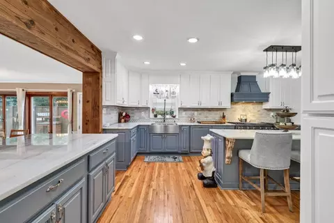 Kitchen - 75 E 2nd Ave, Colbert, GA 30628 photo 6 of 8