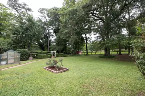 Exterior - 75 E 2nd Ave, Colbert, GA 30628 photo 15 of 18