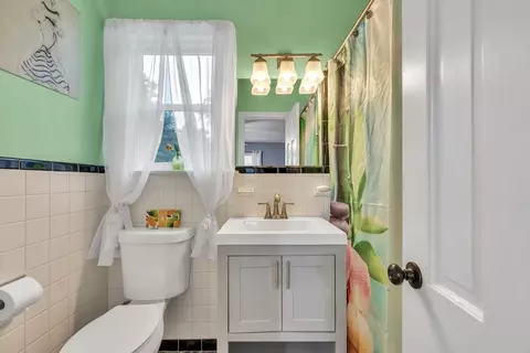 Bath - 75 E 2nd Ave, Colbert, GA 30628 photo 8 of 8