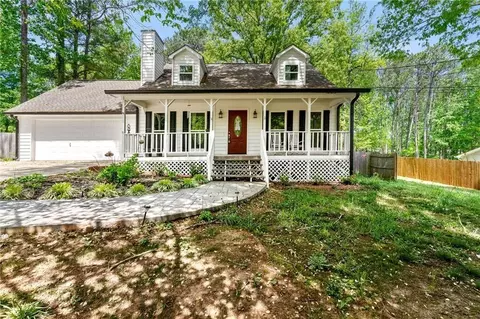 385 Russell Ridge Dr, Lawrenceville, GA 30043