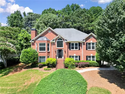 208 Regency Ct, Acworth, GA 30102