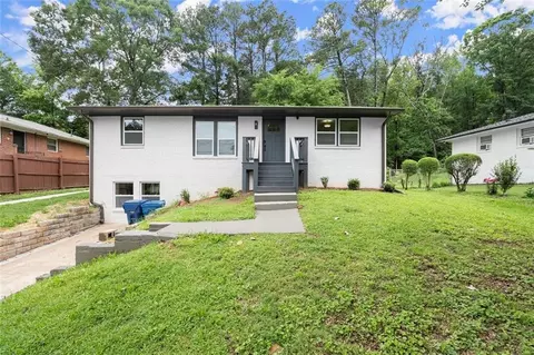 569 Oakside Dr SW, Atlanta, GA 30331