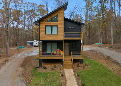 4340 River Rd, Ellenwood, GA 30294
