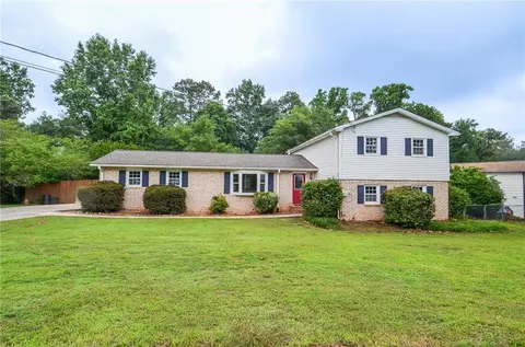 456 Harmony Grove Rd, Lilburn, GA 30047