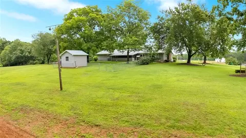 Exterior - 190 Roberts Way, Cornelia, GA 30531 photo 3 of 17