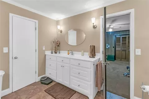 Bath - 190 Roberts Way, Cornelia, GA 30531 photo 1 of 6