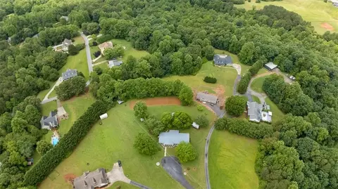 View/Area - 190 Roberts Way, Cornelia, GA 30531 photo 2 of 4