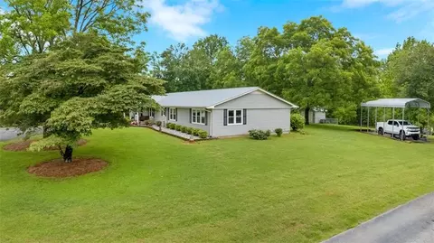 Exterior - 190 Roberts Way, Cornelia, GA 30531 photo 6 of 17
