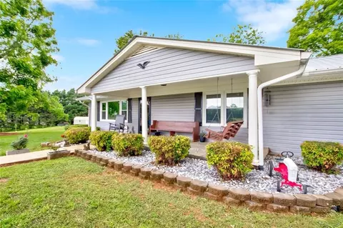 Exterior - 190 Roberts Way, Cornelia, GA 30531 photo 8 of 17
