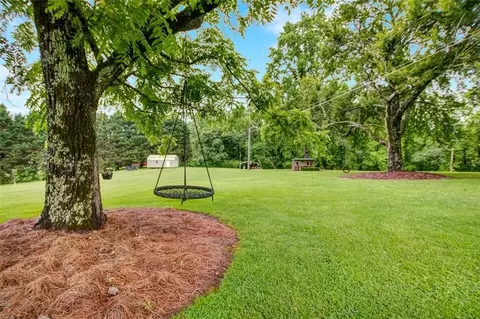 Exterior - 190 Roberts Way, Cornelia, GA 30531 photo 13 of 17