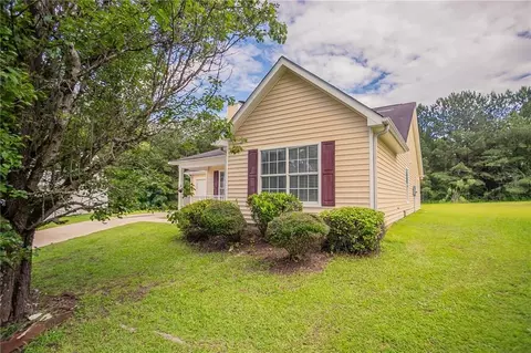 Exterior - 3673 Jervis Ct, Rex, GA 30273 photo 2 of 6