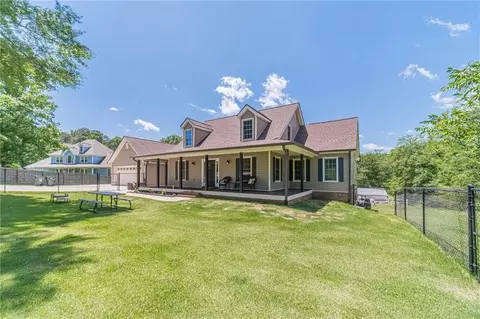 3040 Sandy Creek Ct, Loganville, GA 30052