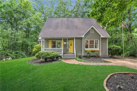 34 Sassafras Grv, Dawsonville, GA 30534