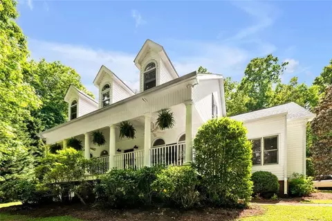 7212 Avalon Dr, Douglasville, GA 30135