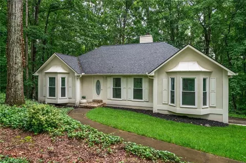 3012 Cypress Cv, Ball Ground, GA 30107