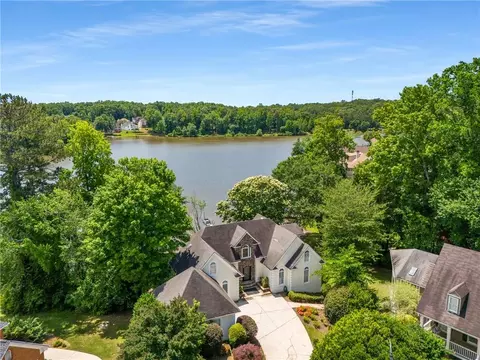 507 Cross Creek Pt, Stone Mountain, GA 30087