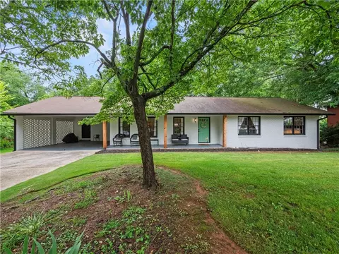 1488 Vine St NE, Gainesville, GA 30501