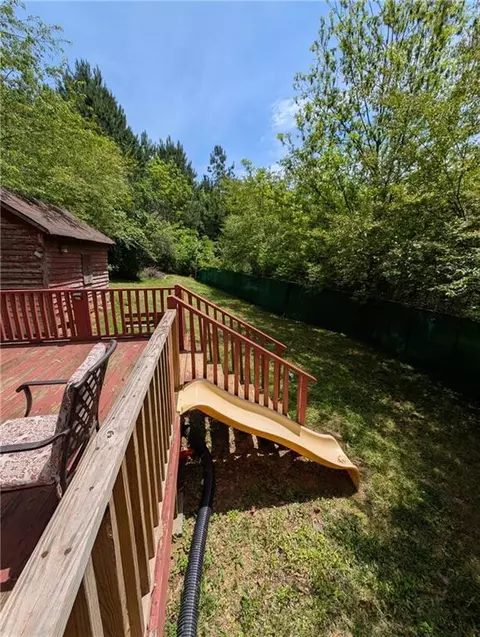 Exterior - 1570 Falls Rd, Toccoa, GA 30577 photo 9 of 10