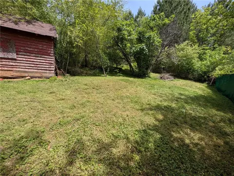 Exterior - 1570 Falls Rd, Toccoa, GA 30577 photo 8 of 10