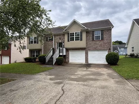 4069 Savannah Ridge Ct, Loganville, GA 30052