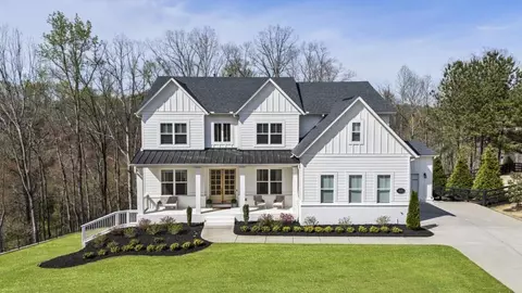828 Chestnut Pl, Milton, GA 30004