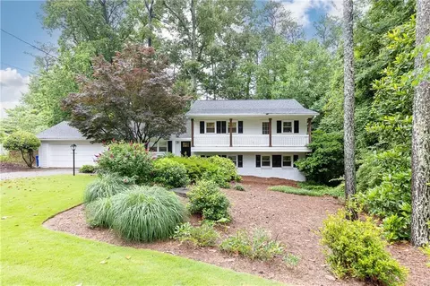 1329 W Nancy Creek Dr NE, Atlanta, GA 30319