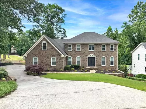 10300 Carleigh Ln, Roswell, GA 30076