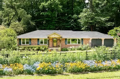 1652 Oak Grove Rd, Decatur, GA 30033