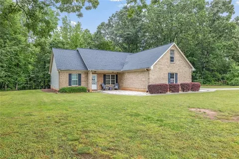 141 Meadow Creek Court Ct, Commerce, GA 30530