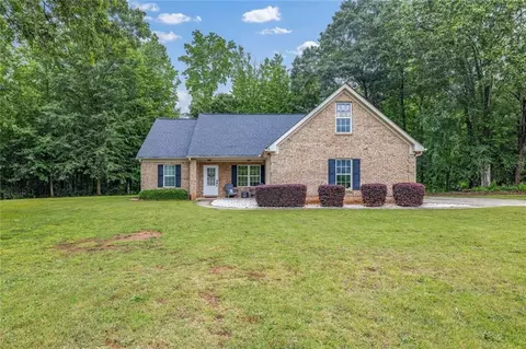 141 Meadow Creek Court Ct, Commerce, GA 30530 photo 2