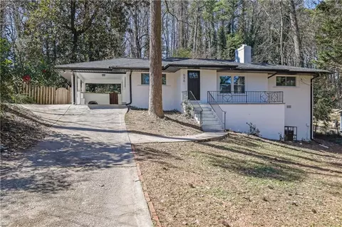 696 Kenilworth Cir, Stone Mountain, GA 30083