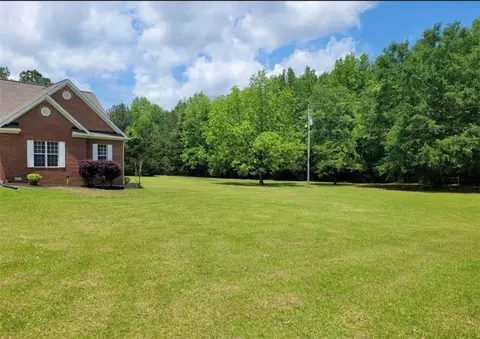 Exterior - 2456 Blanton Mill Rd, Williamson, GA 30292 photo 6 of 11