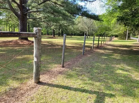 Exterior - 2456 Blanton Mill Rd, Williamson, GA 30292 photo 3 of 11
