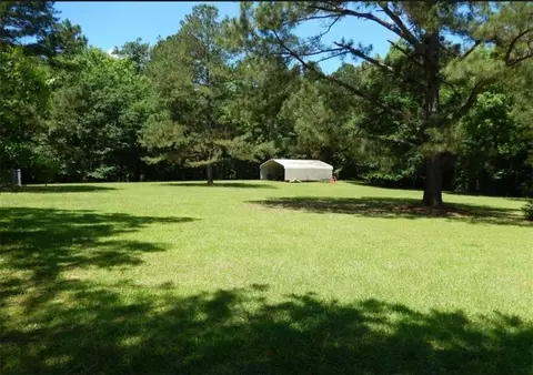 Exterior - 2456 Blanton Mill Rd, Williamson, GA 30292 photo 9 of 11