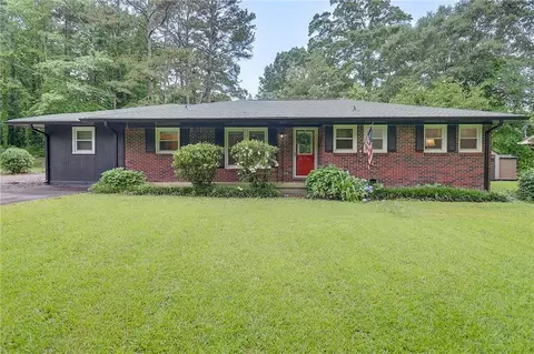 122 Vickery Dr, Fairburn, GA 30213