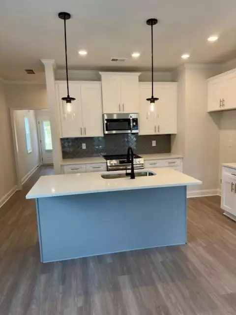 Kitchen - 31 Benscot Dr, Austell, GA 30106 photo 1 of 10