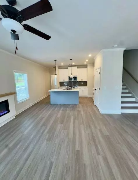 Living - 31 Benscot Dr, Austell, GA 30106 photo 3 of 9