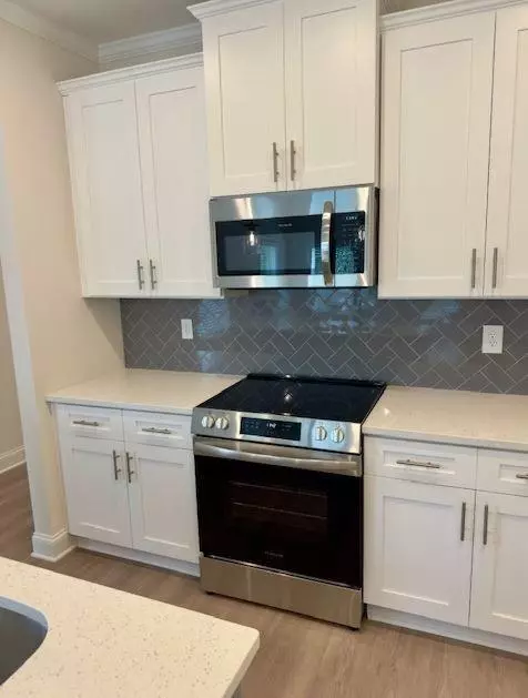 Kitchen - 31 Benscot Dr, Austell, GA 30106 photo 5 of 10