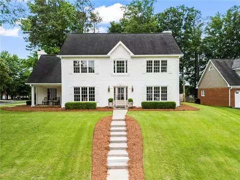 600 Delphinium Blvd NW, Acworth, GA 30102
