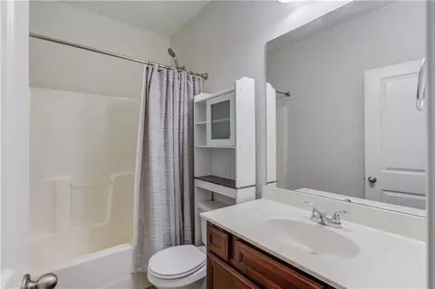 Bath - 4319 Box Elder Path, Gainesville, GA 30504 photo 2 of 2