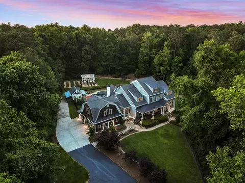 390 Hembree Rd, Roswell, GA 30075