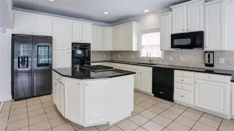 5004 Duxford Dr SE, Smyrna, GA 30082
