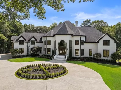 330 Longvue Ct, Johns Creek, GA 30097